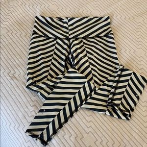 Teeki striped leggings